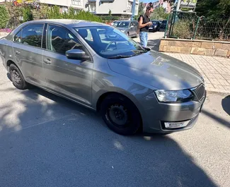 Skoda Rapid 2018 beschikbaar voor verhuur in Burgas, met een kilometerlimiet van 200 km/dag.