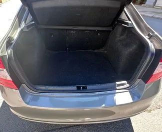 Autohuur Skoda Rapid 2018 in in Bulgarije, met Benzine brandstof en 90 pk ➤ Vanaf 13 EUR per dag.