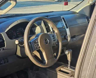 Benzine motor van 4,0L van Nissan X-Terra 2015 te huur in Koetaisi.