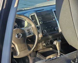Interieur van Nissan X-Terra te huur in Georgië. Een geweldige auto met 5 zitplaatsen en een Automatisch transmissie.