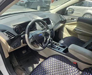 Vooraanzicht van een huurauto Ford Escape in Koetaisi, Georgië ✓ Auto #14469. ✓ Transmissie Automatisch TM ✓ 0 beoordelingen.