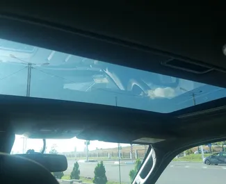 Vooraanzicht van een huurauto Ford Escape in Tbilisi, Georgië ✓ Auto #14530. ✓ Transmissie Automatisch TM ✓ 0 beoordelingen.