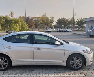 Verhuur Hyundai Elantra. Comfort, Premium Auto te huur in Georgië ✓ Borg van Zonder Borg ✓ Verzekeringsmogelijkheden TPL, CDW.