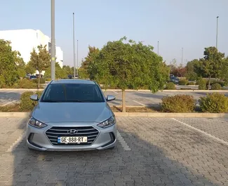 Vooraanzicht van een huurauto Hyundai Elantra in Tbilisi, Georgië ✓ Auto #14496. ✓ Transmissie Automatisch TM ✓ 0 beoordelingen.