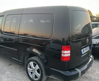Autohuur Volkswagen Caddy Maxi 2015 in in Albanië, met Diesel brandstof en  pk ➤ Vanaf 30 EUR per dag.
