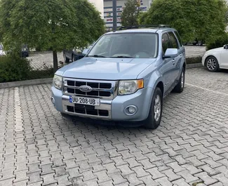 Vooraanzicht van een huurauto Ford Escape in Tbilisi, Georgië ✓ Auto #14524. ✓ Transmissie Automatisch TM ✓ 0 beoordelingen.