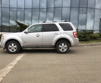 Autohuur Ford Escape 2012 in in Georgië, met Hybride brandstof en 170 pk ➤ Vanaf 70 GEL per dag.