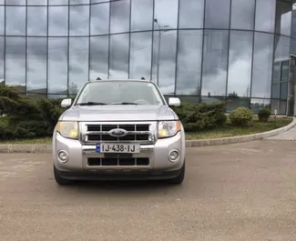 Vooraanzicht van een huurauto Ford Escape in Tbilisi, Georgië ✓ Auto #14525. ✓ Transmissie Automatisch TM ✓ 0 beoordelingen.