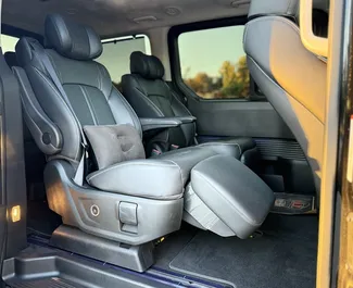 Hyundai Staria 2025 met Aandrijving op alle wielen systeem, beschikbaar in Tbilisi.