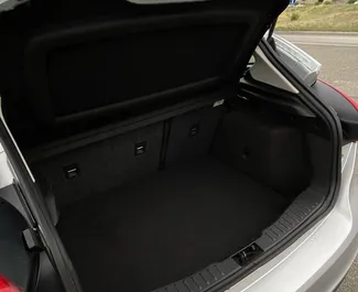 Ford Focus 2018 met Vooraandrijving systeem, beschikbaar in Tbilisi.