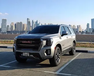 Vooraanzicht van een huurauto GMC Yukon in Dubai, Verenigde Arabische Emiraten ✓ Auto #14503. ✓ Transmissie Automatisch TM ✓ 0 beoordelingen.
