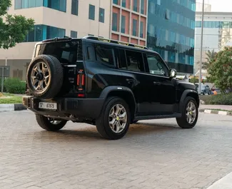 Autohuur Jetour T2 2024 in in de VAE, met Benzine brandstof en 254 pk ➤ Vanaf 300 AED per dag.