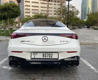 Mercedes-Benz CLS53 AMG 2025 beschikbaar voor verhuur in Dubai, met een kilometerlimiet van 250 km/dag.