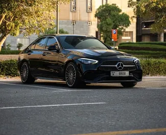 Vooraanzicht van een huurauto Mercedes-Benz C200 in Dubai, Verenigde Arabische Emiraten ✓ Auto #14514. ✓ Transmissie Automatisch TM ✓ 0 beoordelingen.