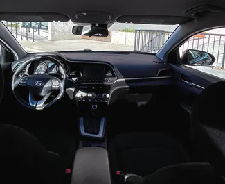 Hyundai Elantra 2020 met Vooraandrijving systeem, beschikbaar in Tbilisi.