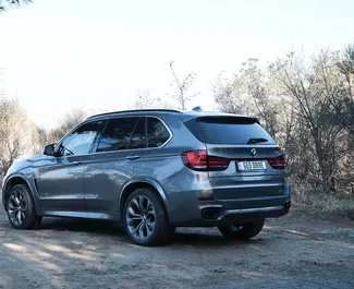 Verhuur BMW X5. Premium, Crossover Auto te huur in Georgië ✓ Borg van Zonder Borg ✓ Verzekeringsmogelijkheden TPL, CDW, SCDW, FDW, Passagiers.
