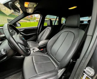 BMW X1 2019 beschikbaar voor verhuur in Tbilisi, met een kilometerlimiet van onbeperkt.