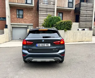 Autohuur BMW X1 2019 in in Georgië, met Benzine brandstof en 231 pk ➤ Vanaf 160 GEL per dag.