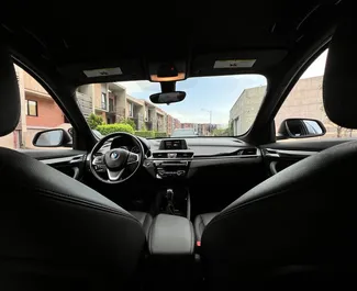 Verhuur BMW X1. Comfort, Premium, Crossover Auto te huur in Georgië ✓ Borg van Zonder Borg ✓ Verzekeringsmogelijkheden TPL, CDW, SCDW, FDW, Passagiers.