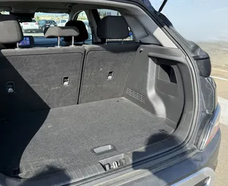 Hyundai Kona 2021 met Vooraandrijving systeem, beschikbaar in Tbilisi.