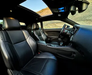 Dodge Challenger 2017 met Aandrijving op alle wielen systeem, beschikbaar in Tbilisi.