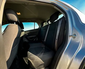 Chevrolet Trax 2018 beschikbaar voor verhuur in Tbilisi, met een kilometerlimiet van onbeperkt.