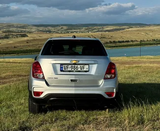 Autohuur Chevrolet Trax 2018 in in Georgië, met Benzine brandstof en 153 pk ➤ Vanaf 90 GEL per dag.