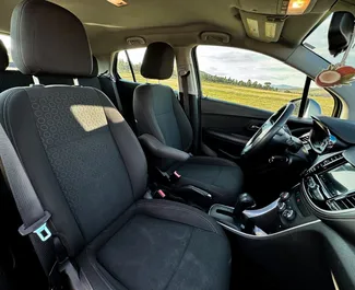 Benzine motor van 1,5L van Chevrolet Trax 2018 te huur in Tbilisi.