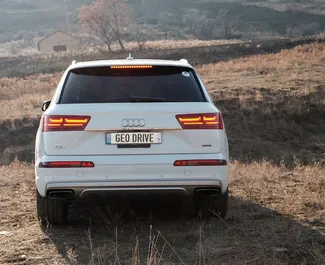 Audi Q7 2018 beschikbaar voor verhuur in Tbilisi, met een kilometerlimiet van onbeperkt.
