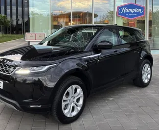 Vooraanzicht van een huurauto Land Rover Range Rover Evoque in Barcelona, Spanje ✓ Auto #13133. ✓ Transmissie Automatisch TM ✓ 0 beoordelingen.