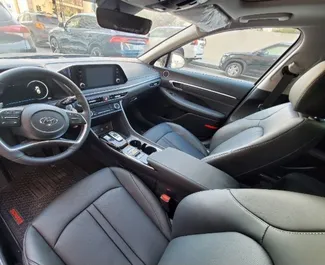 Autohuur Hyundai Sonata 2022 in in Azerbeidzjan, met Benzine brandstof en 190 pk ➤ Vanaf 90 AZN per dag.