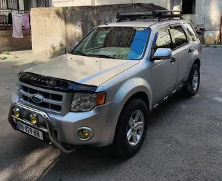 Vooraanzicht van een huurauto Ford Escape in Tbilisi, Georgië ✓ Auto #4459. ✓ Transmissie Automatisch TM ✓ 0 beoordelingen.