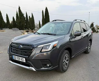 Vooraanzicht van een huurauto Subaru Forester in Tbilisi, Georgië ✓ Auto #14754. ✓ Transmissie Automatisch TM ✓ 0 beoordelingen.