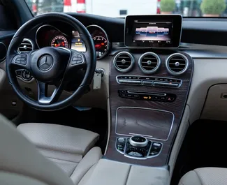 Autohuur Mercedes-Benz GLC-Class 2018 in in Georgië, met Benzine brandstof en 240 pk ➤ Vanaf 240 GEL per dag.