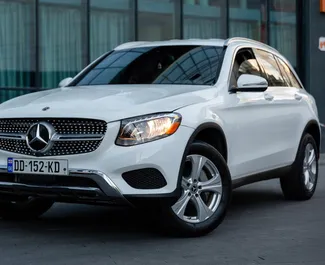 Vooraanzicht van een huurauto Mercedes-Benz GLC-Class in Tbilisi, Georgië ✓ Auto #14771. ✓ Transmissie Automatisch TM ✓ 0 beoordelingen.
