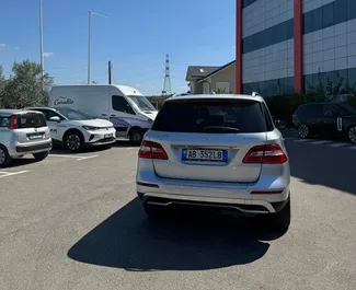 Autohuur Mercedes-Benz ML350 2015 in in Albanië, met Diesel brandstof en  pk ➤ Vanaf 68 EUR per dag.