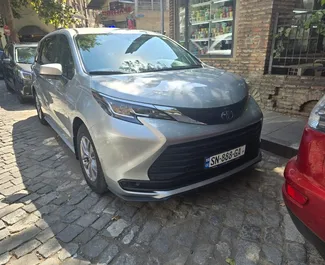 Autohuur Toyota Sienna #14724 Automatisch in Tbilisi, uitgerust met 2,5L motor ➤ Van Tamuna in Georgië.