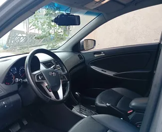 Autohuur Hyundai Accent 2015 in in Azerbeidzjan, met Benzine brandstof en 110 pk ➤ Vanaf 35 AZN per dag.