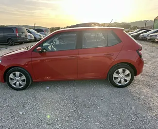 Verhuurdetails en prijs van Skoda Fabia door Enrigen op de luchthaven van Tirana Autohuur Skoda Fabia 2017 in in Albanië, met Benzine brandstof en  pk ➤ Vanaf 15 EUR per dag.