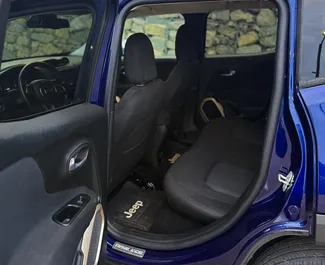 Jeep Renegade 2021 beschikbaar voor verhuur in Tbilisi, met een kilometerlimiet van onbeperkt.
