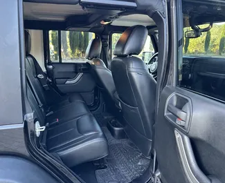 Autohuur Jeep Wrangler 2021 in in Georgië, met Benzine brandstof en 320 pk ➤ Vanaf 350 GEL per dag.