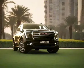 GMC Yukon 2025 beschikbaar voor verhuur in Dubai, met een kilometerlimiet van 250 km/dag.