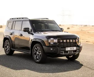 Jetour T2 2025 beschikbaar voor verhuur in Dubai, met een kilometerlimiet van 250 km/dag.