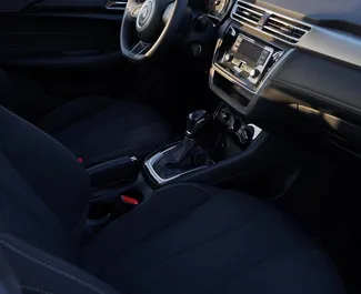 Verhuur MG 5. Comfort Auto te huur in de VAE ✓ Borg van Zonder Borg ✓ Verzekeringsmogelijkheden TPL, SCDW, FDW, Passagiers, Diefstal, Geen storting.
