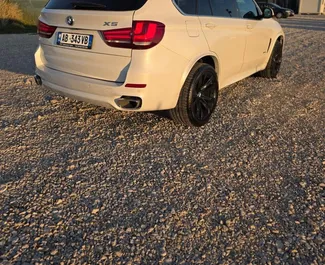Autohuur BMW X5 2017 in in Albanië, met Benzine brandstof en  pk ➤ Vanaf 100 EUR per dag.