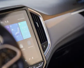 Verhuur Chevrolet Captiva. Comfort, Crossover Auto te huur in de VAE ✓ Borg van Zonder Borg ✓ Verzekeringsmogelijkheden TPL.