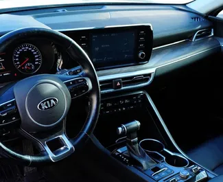 Autohuur Kia K5 2020 in in Kazachstan, met Benzine brandstof en 200 pk ➤ Vanaf 39000 KZT per dag.