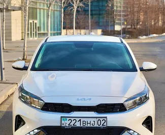 Vooraanzicht van een huurauto Kia Cerato in Almaty, Kazachstan ✓ Auto #14736. ✓ Transmissie Automatisch TM ✓ 0 beoordelingen.