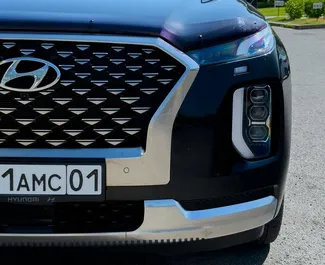 Vooraanzicht van een huurauto Hyundai Palisade in Almaty, Kazachstan ✓ Auto #14743. ✓ Transmissie Automatisch TM ✓ 0 beoordelingen.