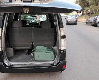 Autohuur Toyota Noah 2010 in in Georgië, met Benzine brandstof en 180 pk ➤ Vanaf 180 GEL per dag.